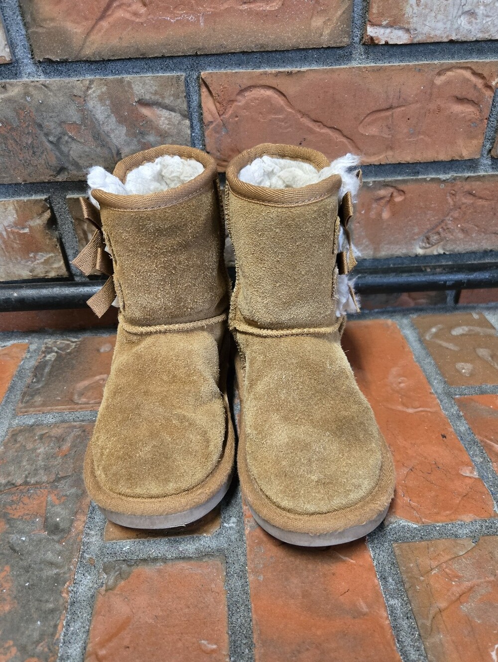 Koolaburra Kids Tan Suede Bow Winter Boots - Picture 3 of 6